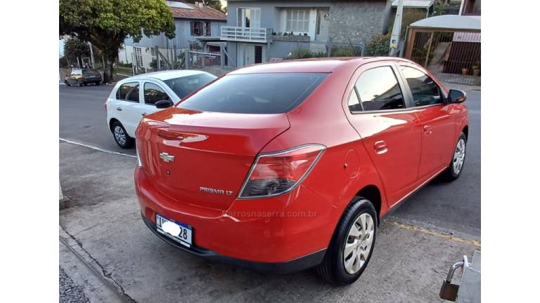 CHEVROLET - PRISMA - 2014/2014 - Vermelha - R$ 44.500,00