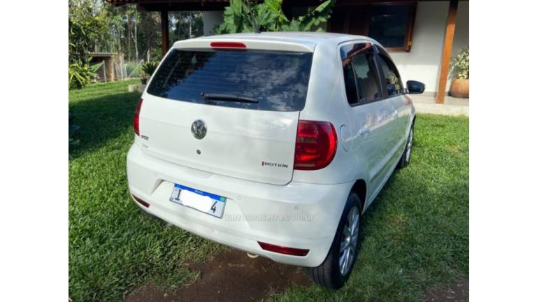 VOLKSWAGEN - FOX - 2014/2014 - Branca - R$ 38.900,00