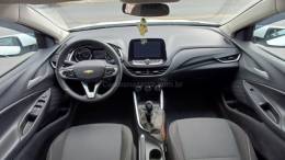 CHEVROLET - ONIX - 2023/2023 - Branca - R$ 74.900,00