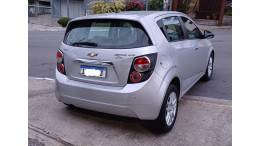 CHEVROLET - SONIC - 2012/2013 - Prata - R$ 38.900,00