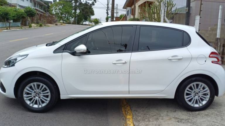 PEUGEOT - 208 - 2019/2020 - Branca - R$ 46.900,00