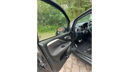 FIAT - PUNTO - 2012/2013 - Preta - R$ 37.500,00