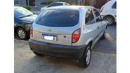 CHEVROLET - CELTA - 2010/2011 - Prata - R$ 16.500,00