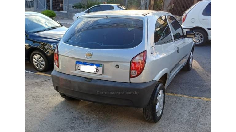 CHEVROLET - CELTA - 2010/2011 - Prata - R$ 16.500,00