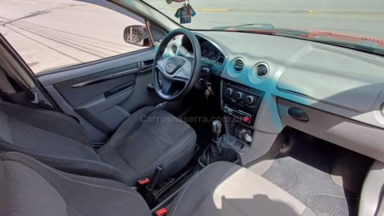 CHEVROLET - PRISMA - 2012/2012 - Vermelha - R$ 24.000,00