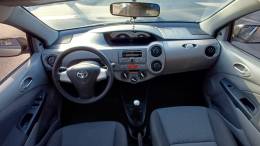 TOYOTA - ETIOS - 2013/2013 - Cinza - R$ 39.900,00
