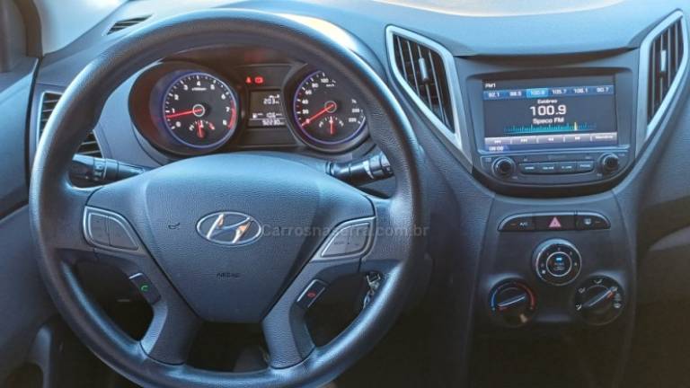 HYUNDAI - HB20S - 2019/2019 - Branca - R$ 61.900,00
