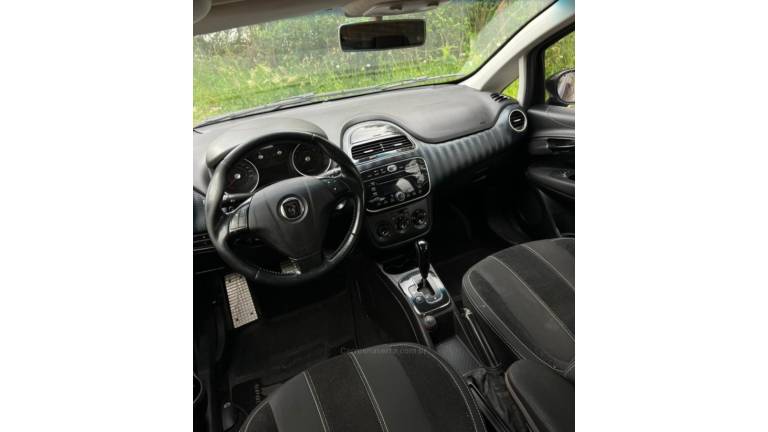 FIAT - PUNTO - 2012/2013 - Preta - R$ 37.500,00
