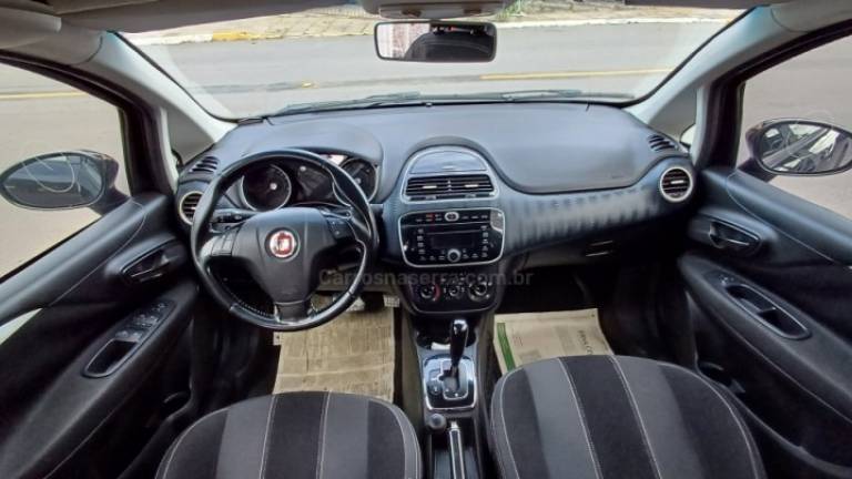 FIAT - PUNTO - 2012/2013 - Preta - R$ 36.900,00