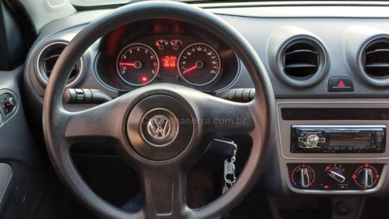 VOLKSWAGEN - SAVEIRO - 2013/2014 - Branca - R$ 44.500,00