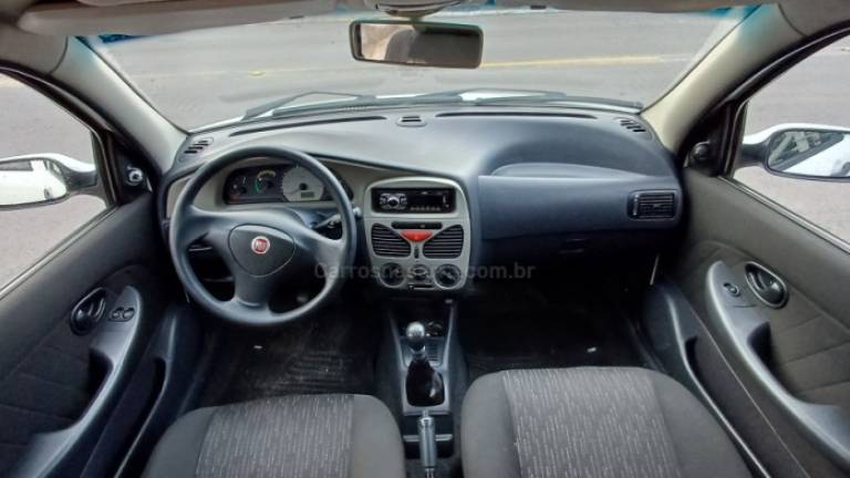 FIAT - PALIO - 2010/2011 - Branca - R$ 24.900,00