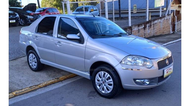 FIAT - SIENA - 2010/2010 - Prata - R$ 28.900,00