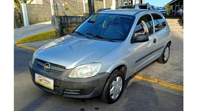 CHEVROLET - CELTA - 2010/2011 - Prata - R$ 16.500,00