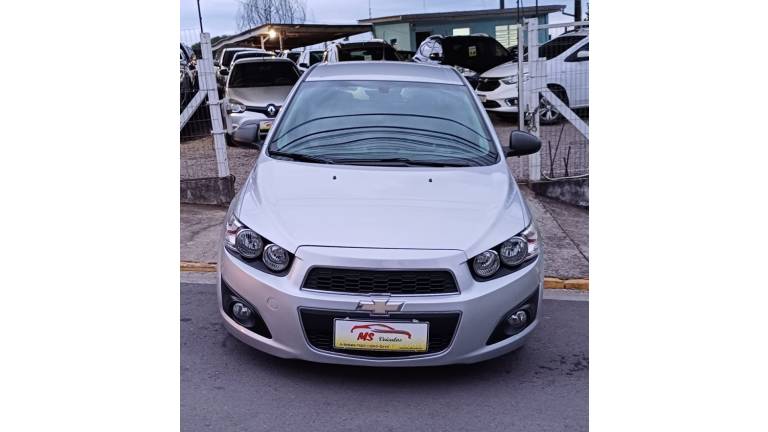 CHEVROLET - SONIC - 2012/2013 - Prata - R$ 38.900,00