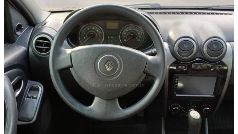 RENAULT - LOGAN - 2012/2013 - Branca - R$ 27.500,00