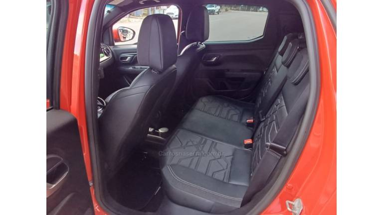 FIAT - STRADA - 2022/2022 - Vermelha - R$ 105.900,00