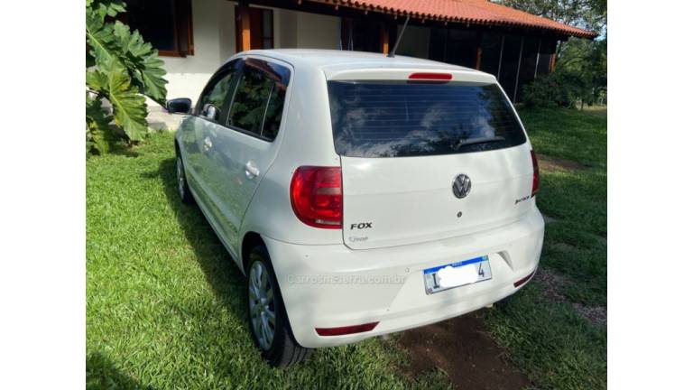 VOLKSWAGEN - FOX - 2014/2014 - Branca - R$ 38.900,00