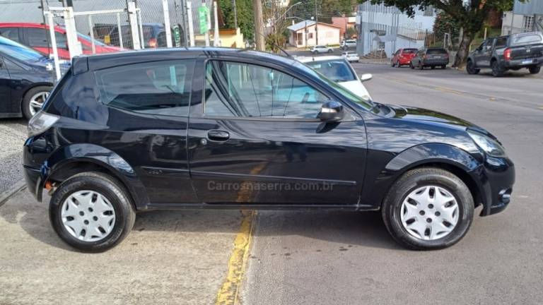 FORD - KA - 2011/2012 - Preta - R$ 22.900,00