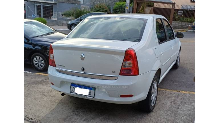 RENAULT - LOGAN - 2012/2013 - Branca - R$ 27.500,00
