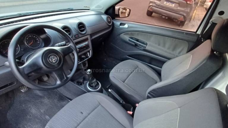 VOLKSWAGEN - SAVEIRO - 2013/2014 - Branca - R$ 44.500,00