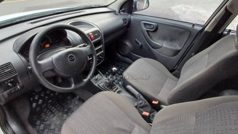 CHEVROLET - CORSA - 2010/2011 - Branca - R$ 26.900,00