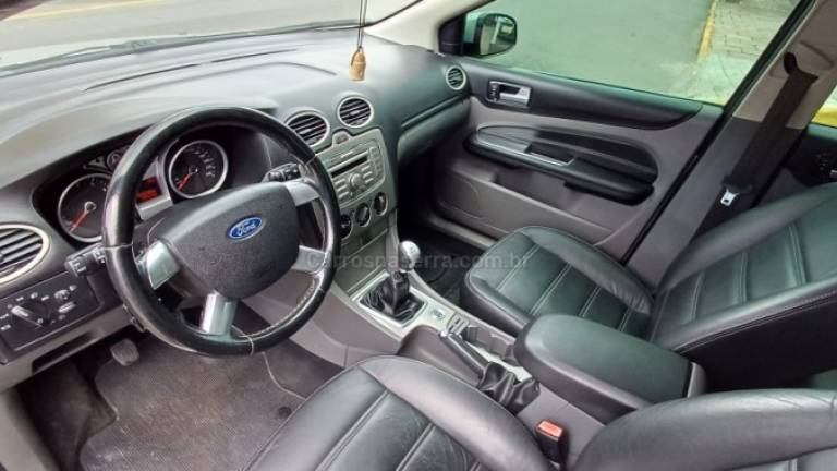 FORD - FOCUS - 2013/2013 - Prata - R$ 41.900,00