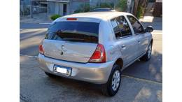 RENAULT - CLIO - 2014/2015 - Prata - R$ 30.900,00