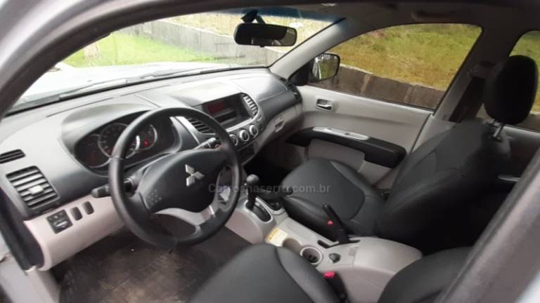 MITSUBISHI - L200 TRITON - 2010/2010 - Prata - R$ 91.900,00