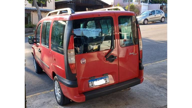 FIAT - DOBLÓ - 2008/2009 - Vermelha - R$ 29.900,00