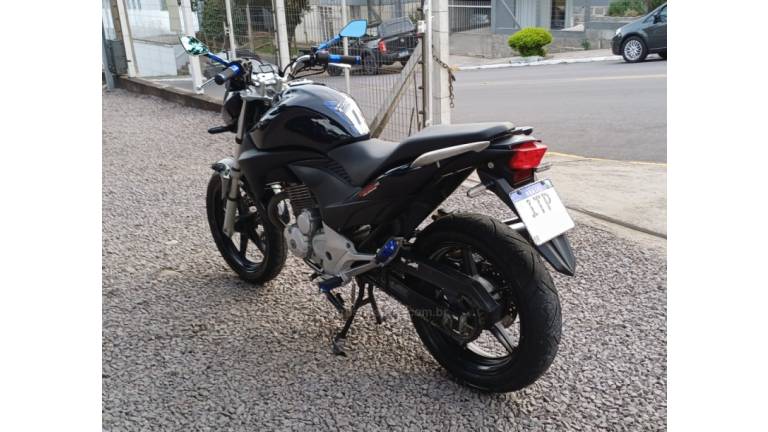 HONDA - CB 300R - 2012/2012 - Azul - R$ 13.300,00
