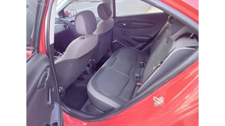 CHEVROLET - PRISMA - 2014/2014 - Vermelha - R$ 44.500,00