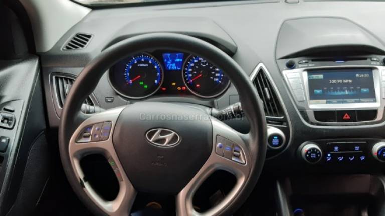 HYUNDAI - IX35 - 2013/2014 - Preta - R$ 68.500,00