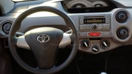 TOYOTA - ETIOS - 2013/2013 - Cinza - R$ 39.900,00