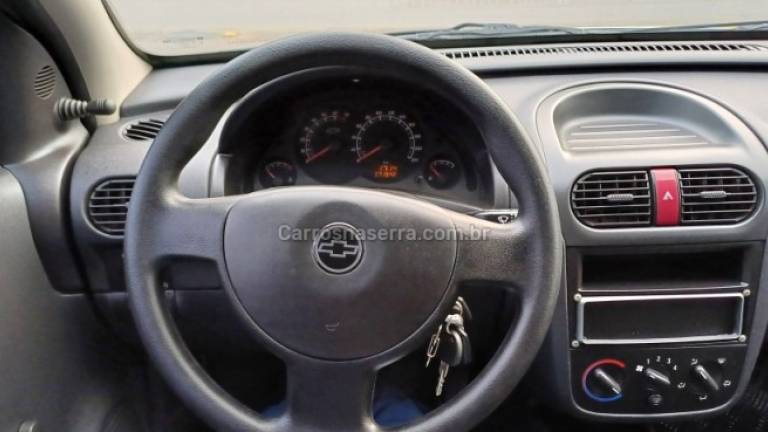 CHEVROLET - CORSA - 2010/2011 - Branca - R$ 26.900,00