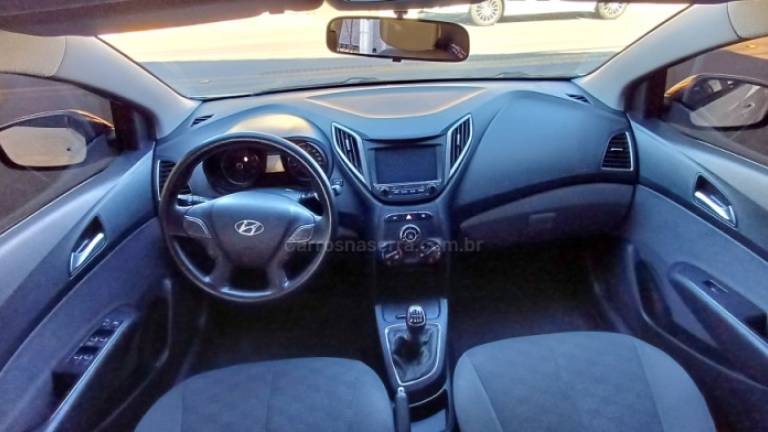 HYUNDAI - HB20S - 2019/2019 - Branca - R$ 61.900,00